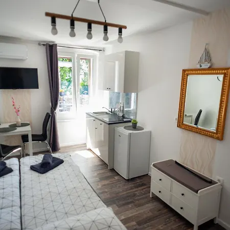 Apartment Cosy By The Piran
